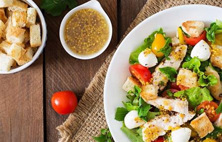 TAVUKLU DİYET SALATA 